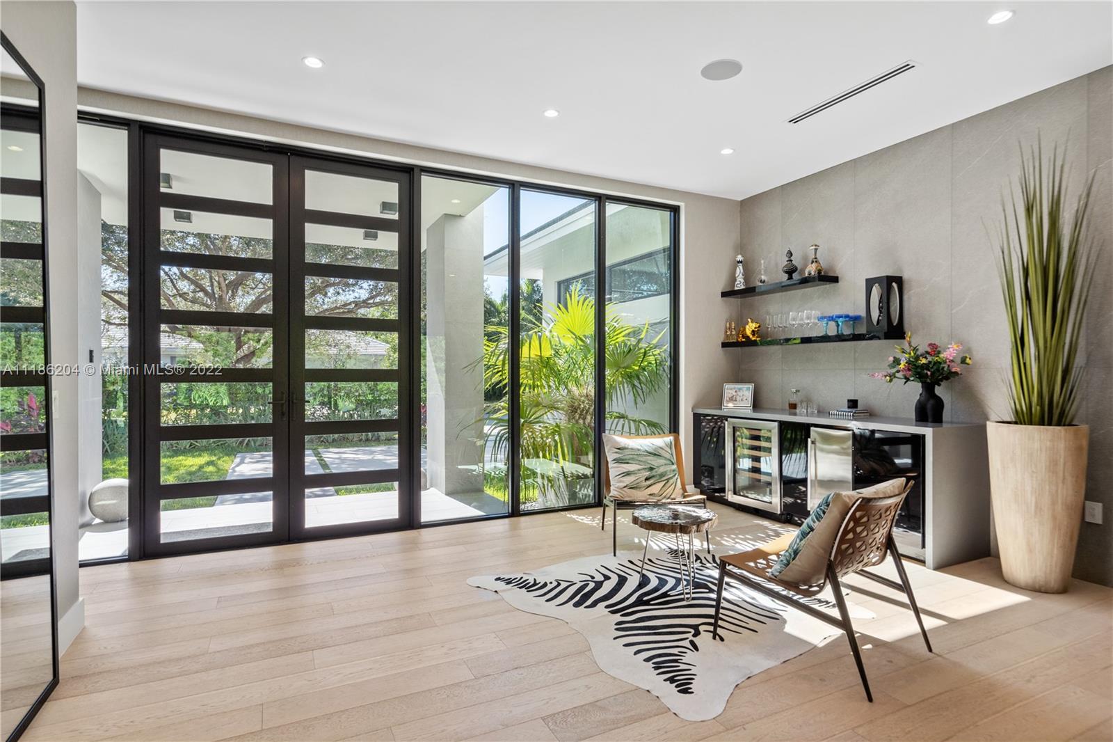 UNIVERSITY ESTATES - Residential