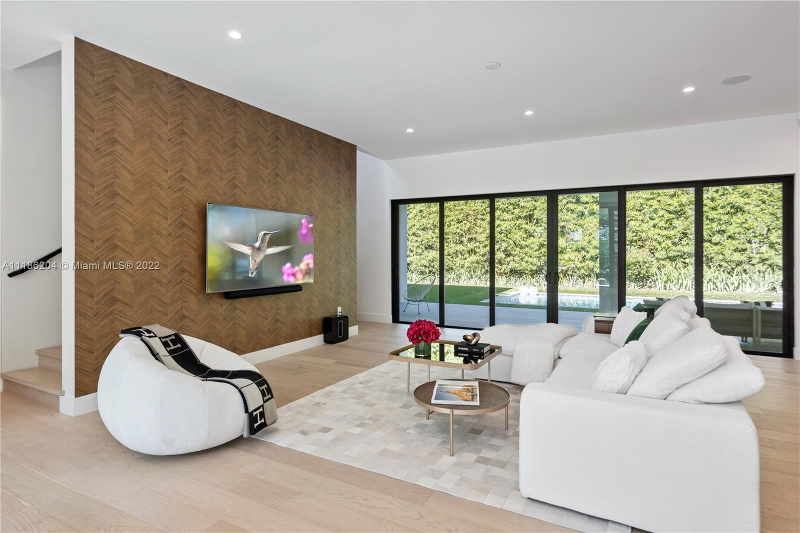 UNIVERSITY ESTATES - Residential