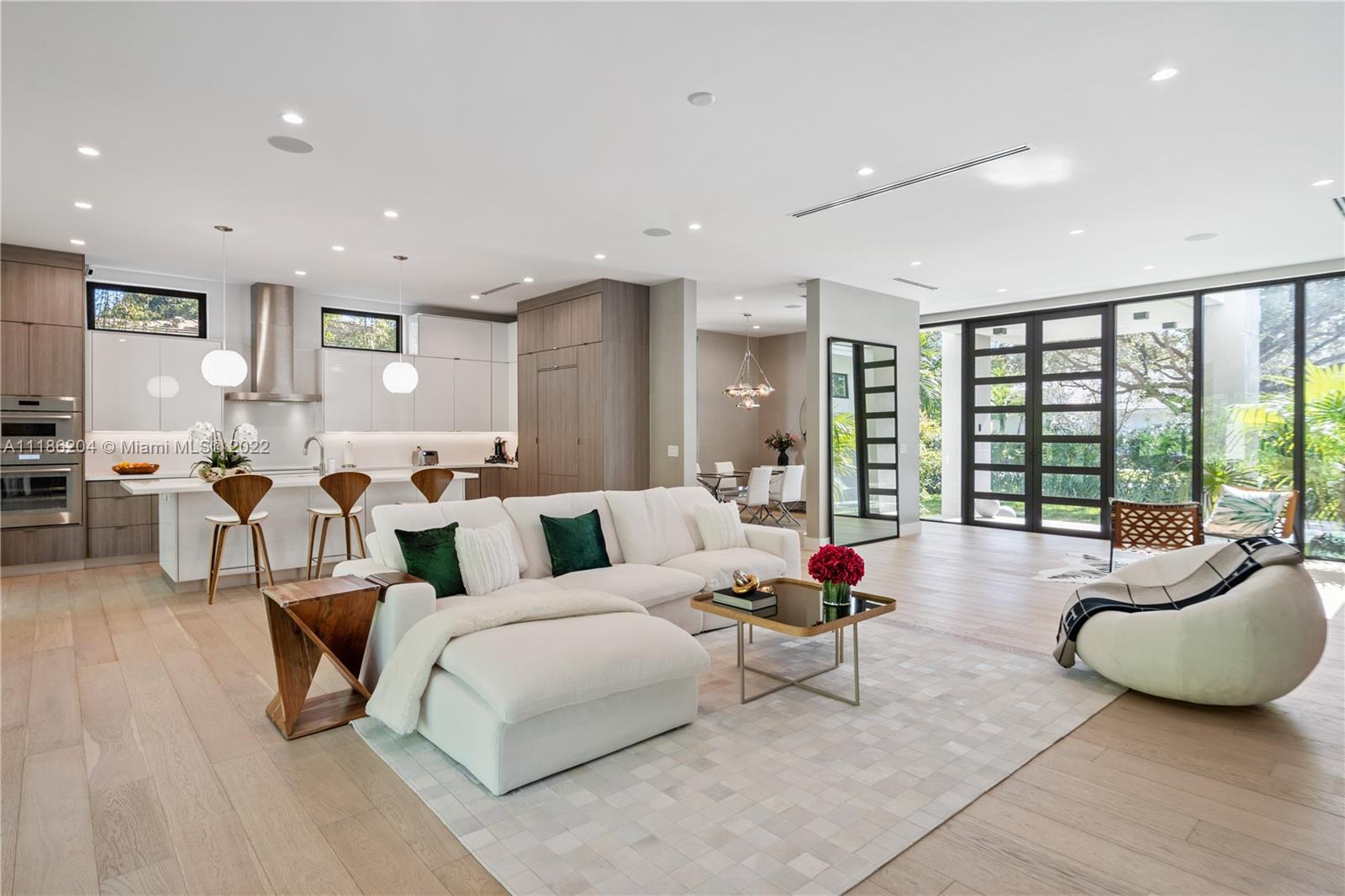 UNIVERSITY ESTATES - Residential