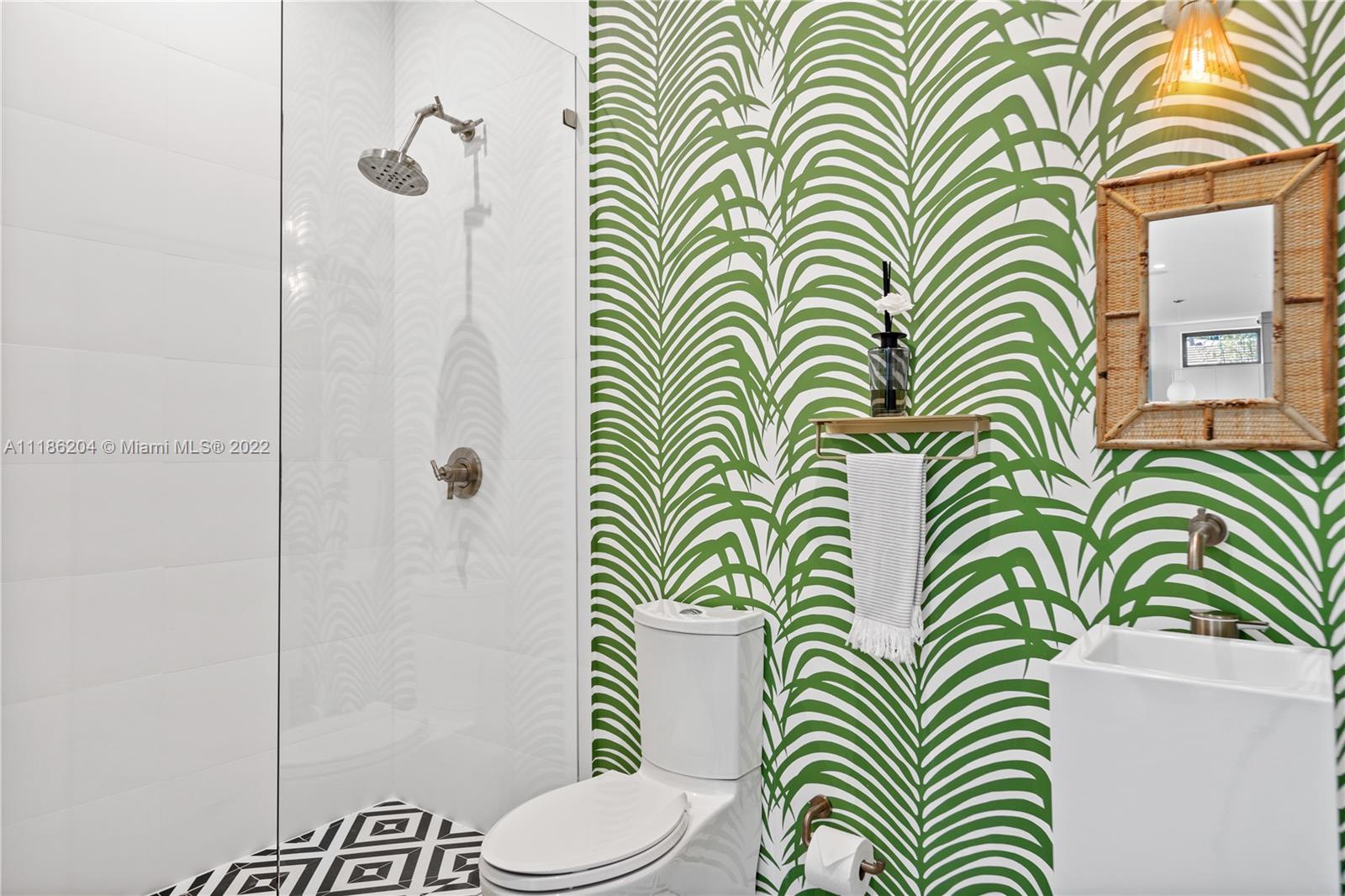 UNIVERSITY ESTATES - Residential