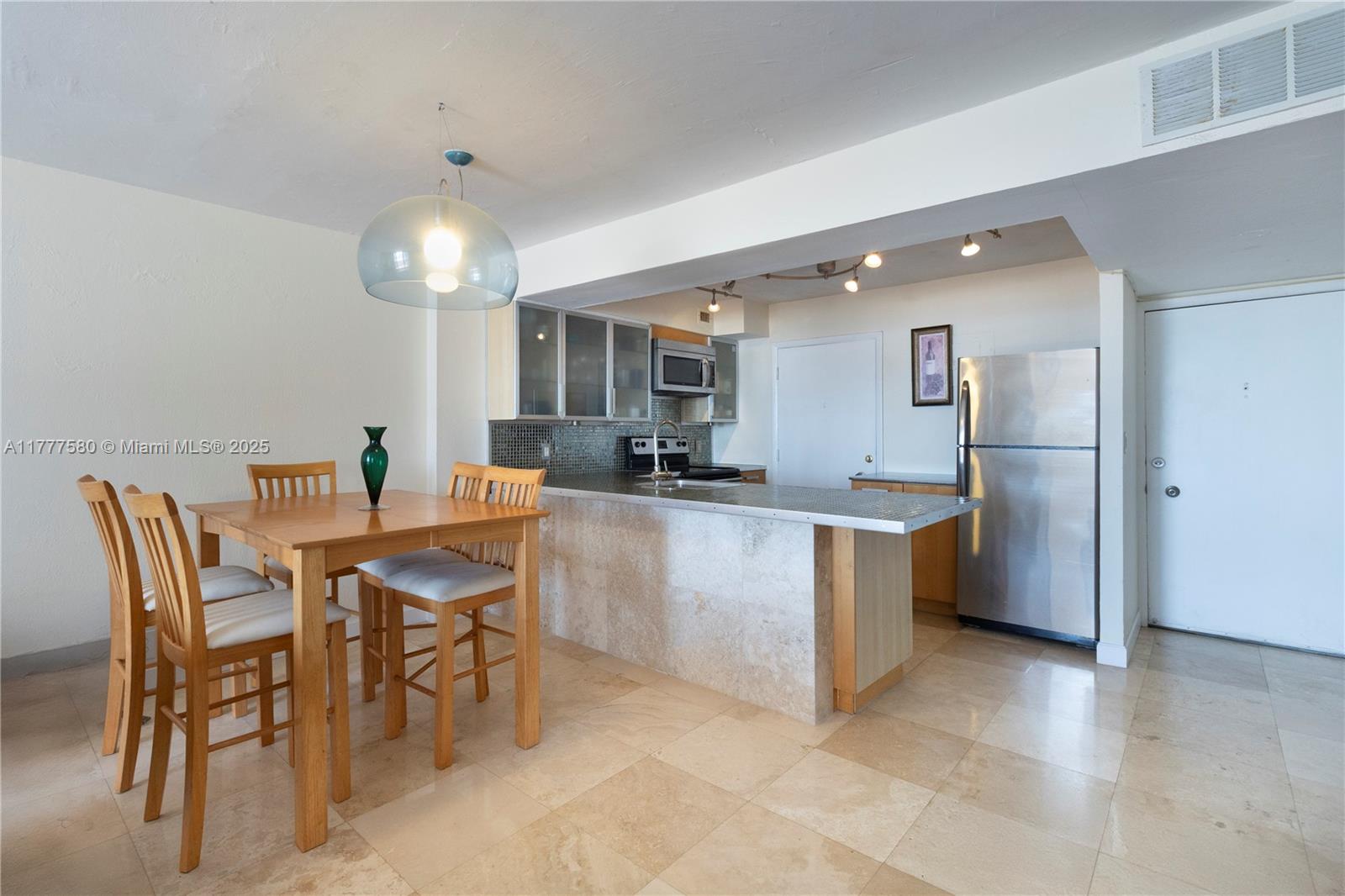 5 Island Ave 4F