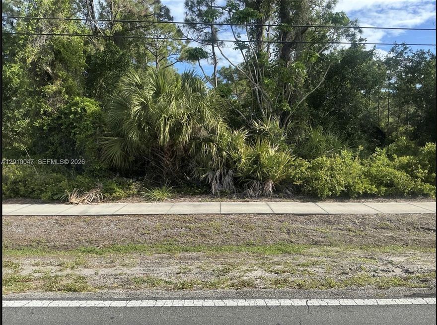 20.5-acre investment opportunity in Ft Pierce, FL with strong development potential. Currently zoned Institutional with future land use designated Residential Urban, offering excellent potential for residential redevelopment. Located in a growing mixed-use area with nearby residential, commercial, and institutional uses.
High-visibility frontage on a well-traveled road provides strong access and exposure. Ideal for builders, developers, or investors seeking a strategic land position in an expanding market.
Priced well below market for a quick sale—rare chance to secure large acreage with future upside.