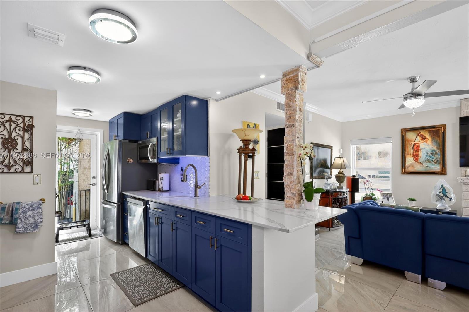 LA CASA DEL RIO VISTA CON - Residential