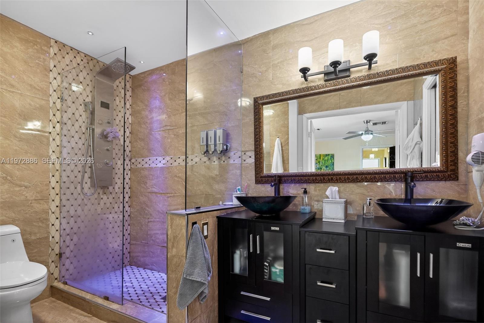 LA CASA DEL RIO VISTA CON - Residential