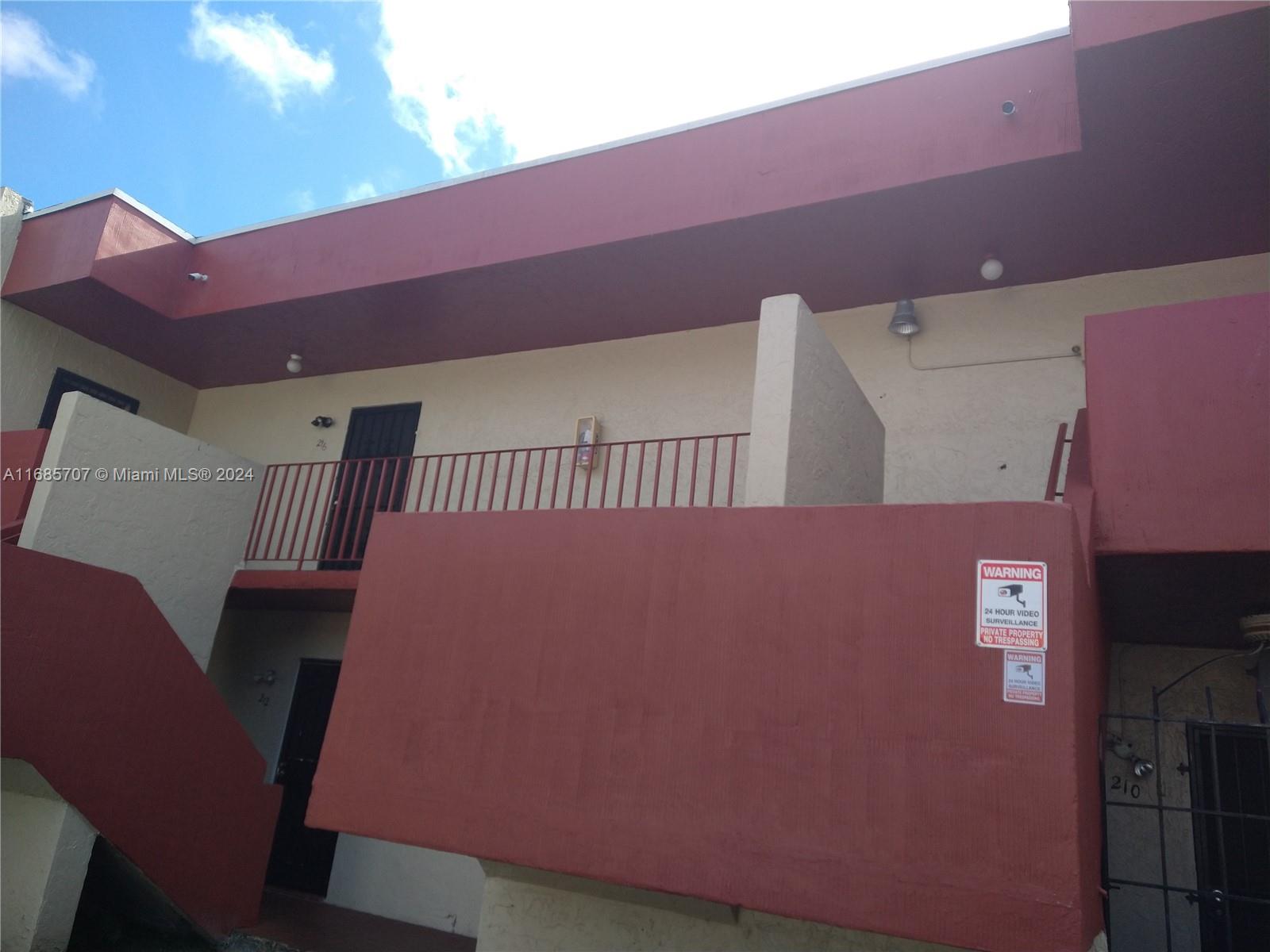 214 Ne 141st St 10-2-4, Miami, Broward County, Florida - 2 Bedrooms  
2 Bathrooms - 