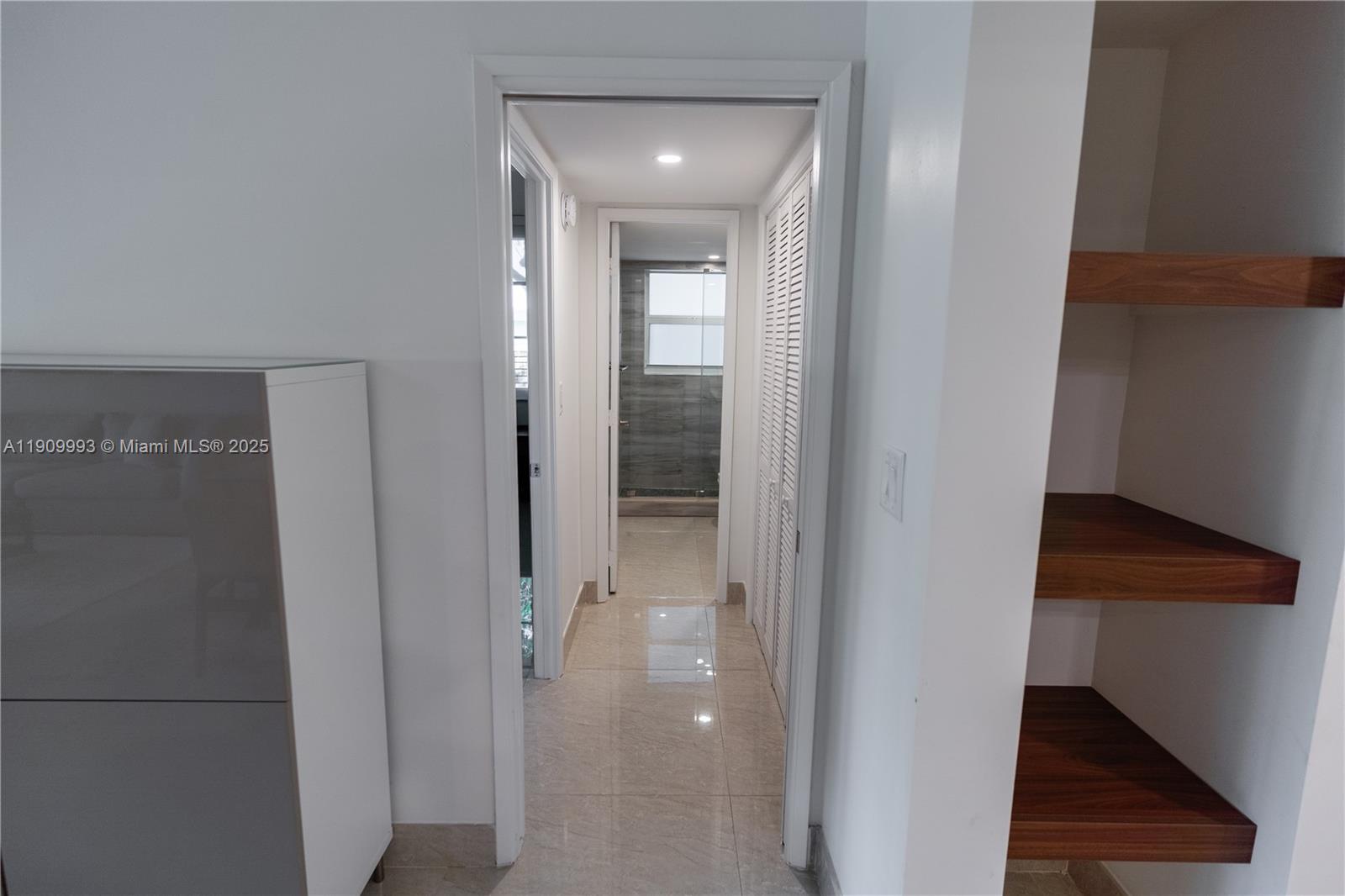 NO 80 PALM-AIRE COUNTRY C - Residential Lease