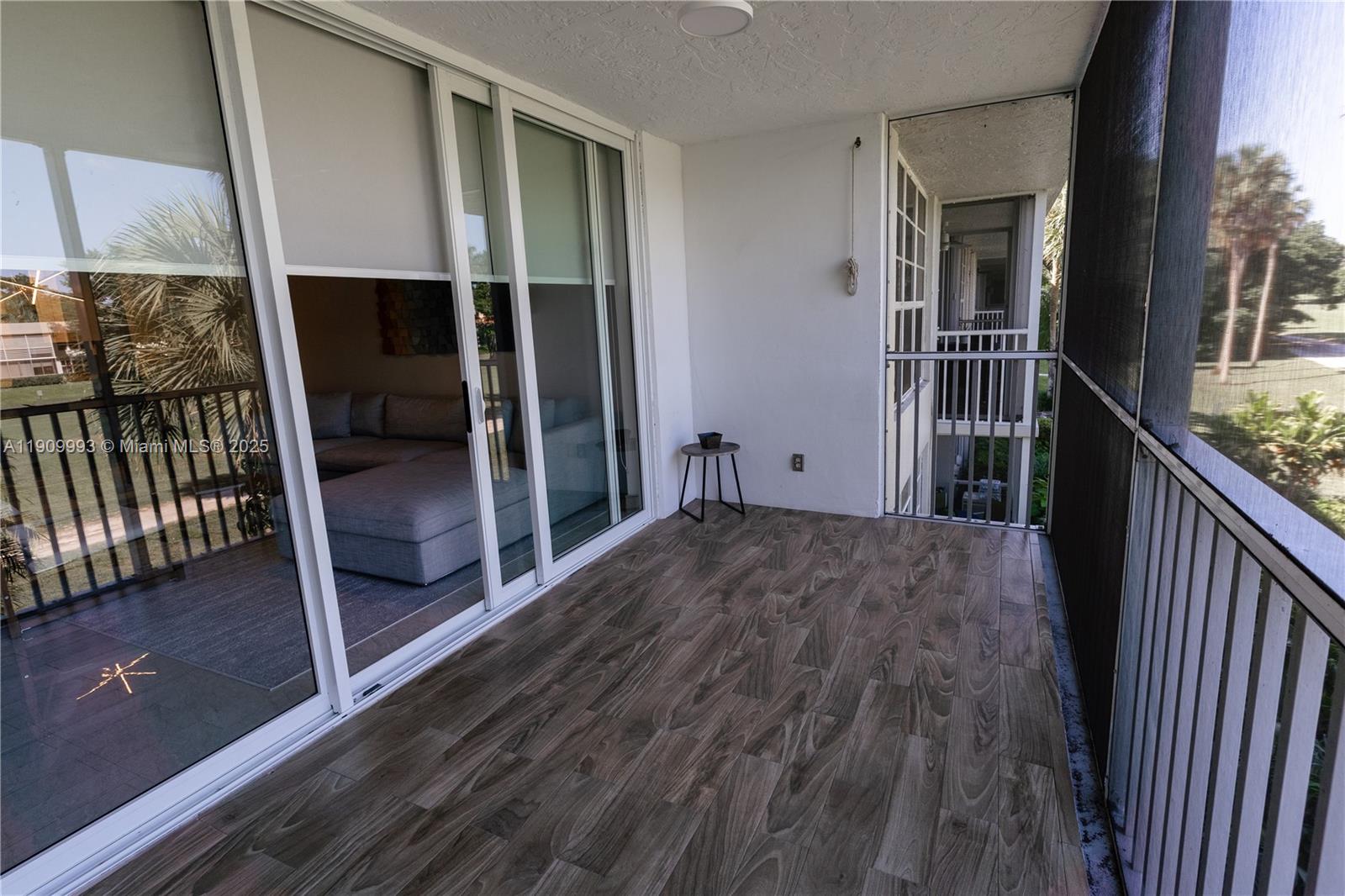 NO 80 PALM-AIRE COUNTRY C - Residential Lease