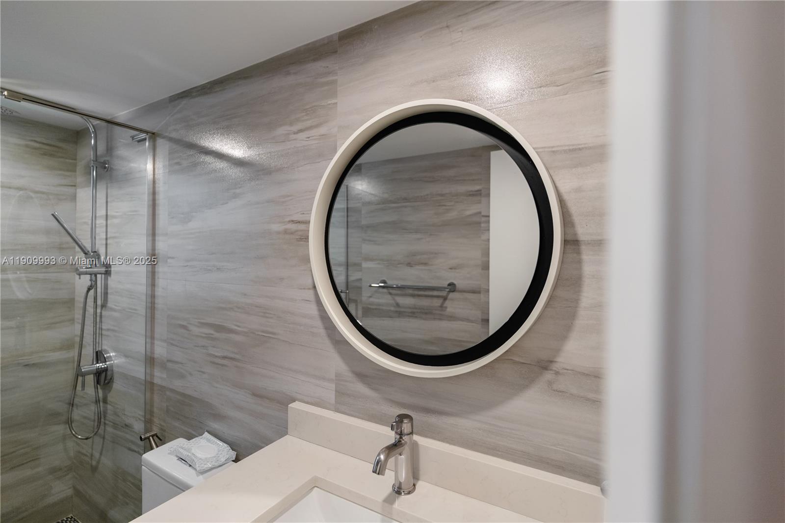 NO 80 PALM-AIRE COUNTRY C - Residential Lease