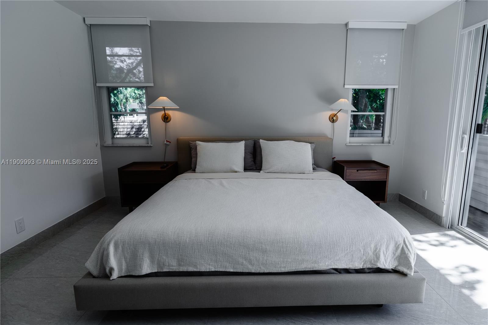 NO 80 PALM-AIRE COUNTRY C - Residential Lease