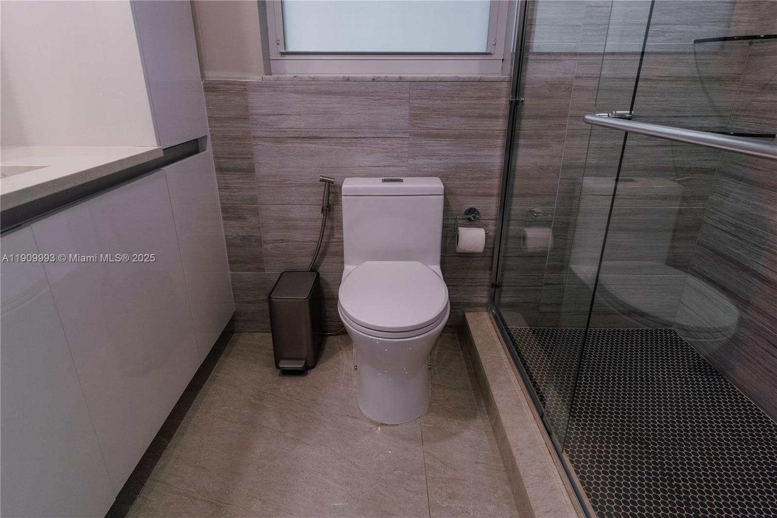 NO 80 PALM-AIRE COUNTRY C - Residential Lease