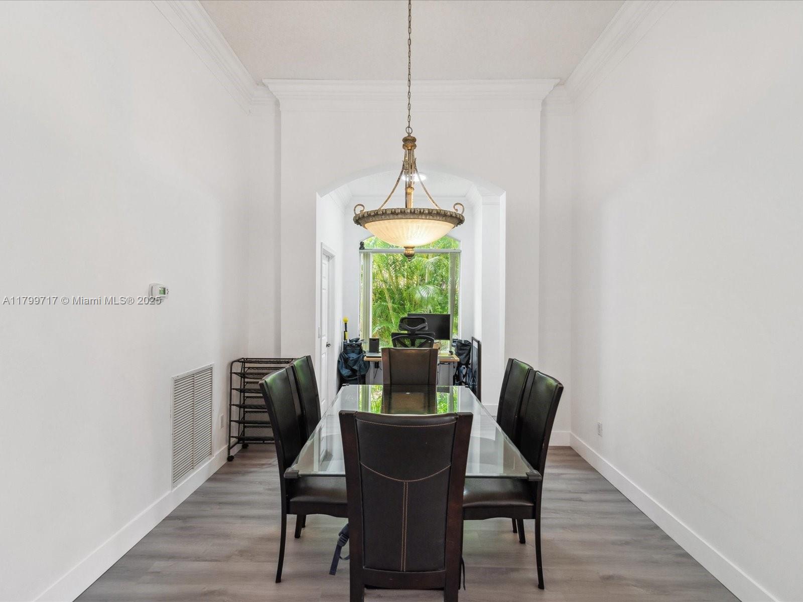 SPRING VALLEY - Residential Lease