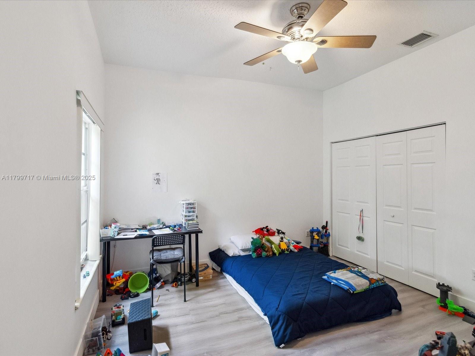 SPRING VALLEY - Residential Lease