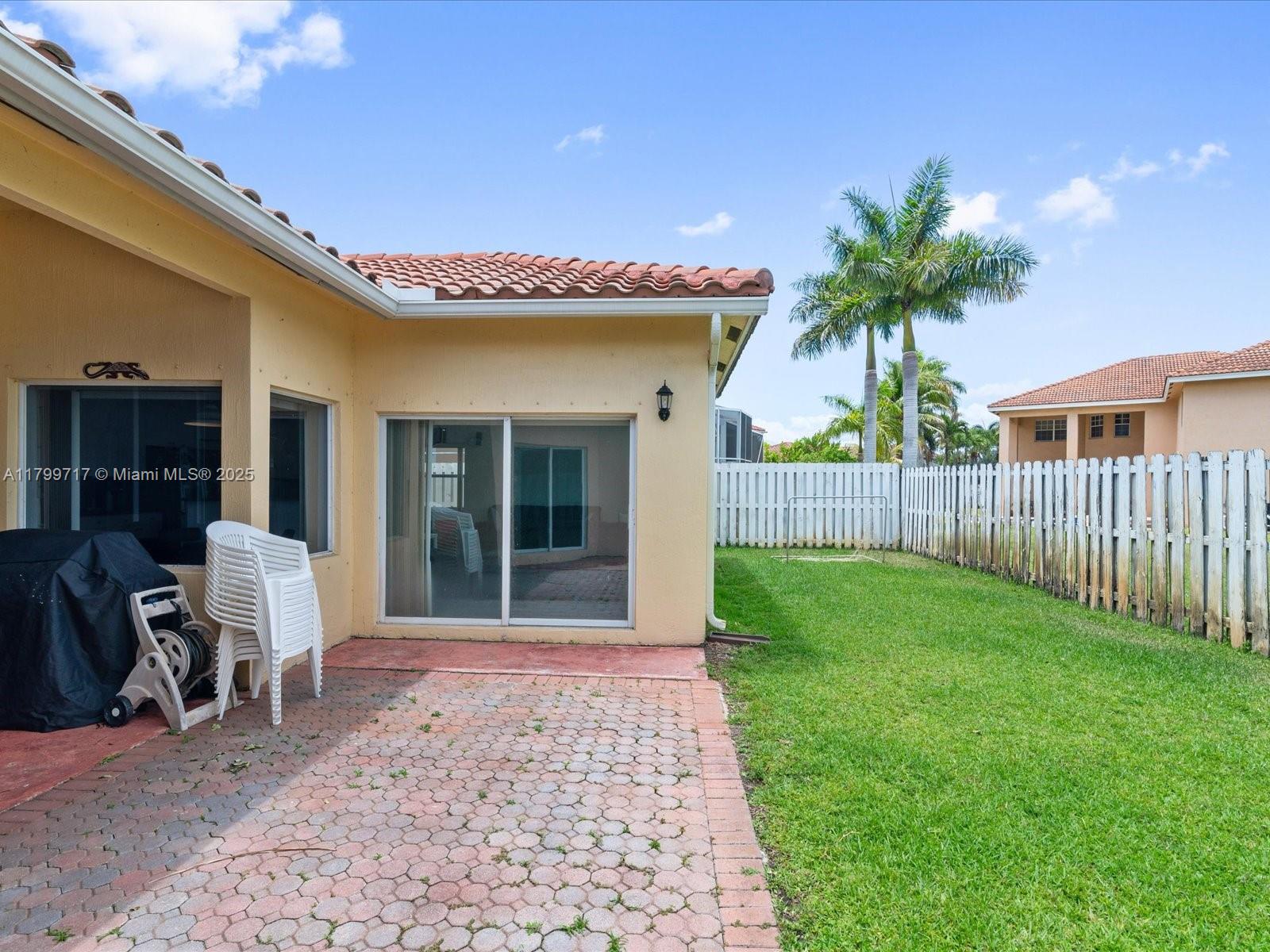 SPRING VALLEY - Residential Lease