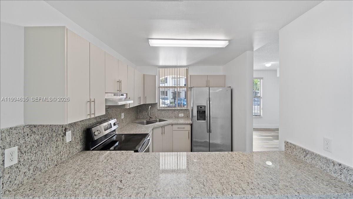 TIFFANY LAKES CONDO - Residential Lease