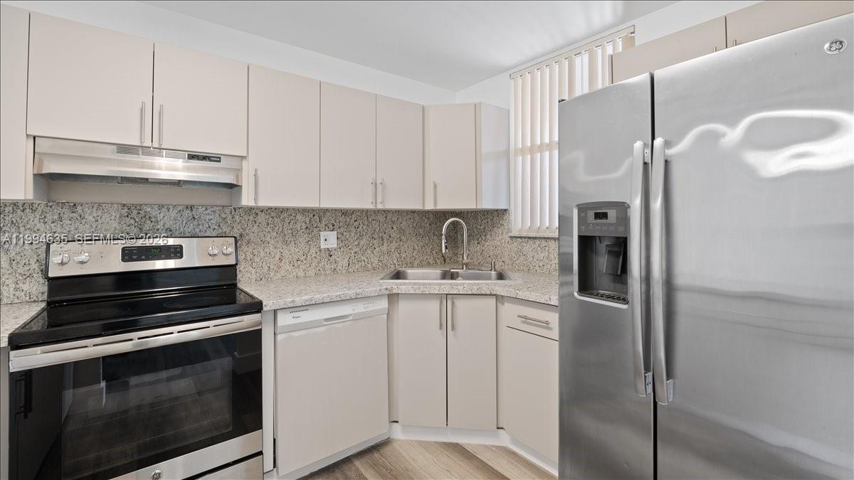 TIFFANY LAKES CONDO - Residential Lease