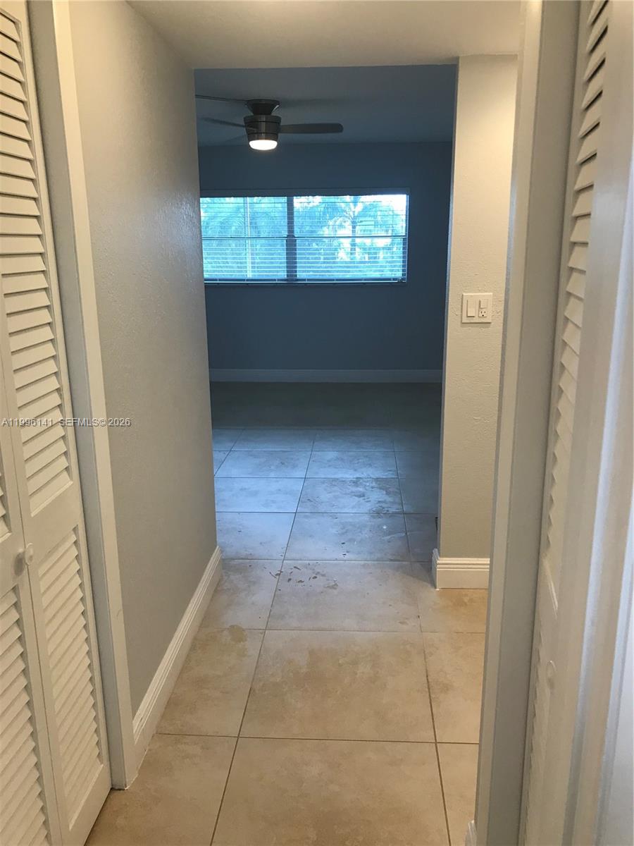 HILLCREST COUNTRY CLUB NO - Residential Lease