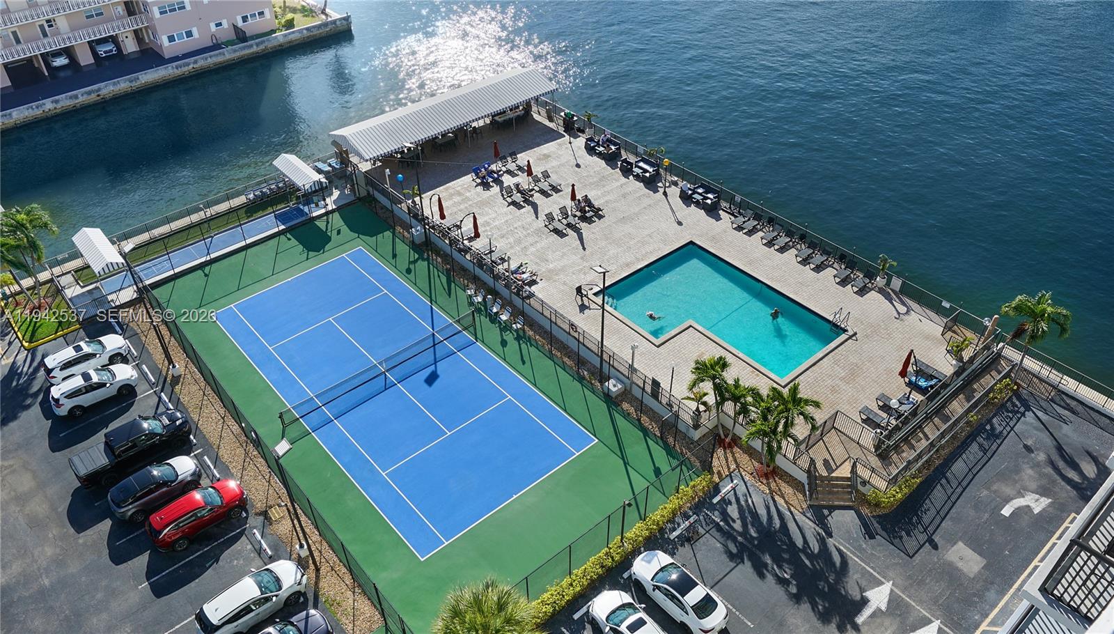 AVANT GARDE CONDO - Residential