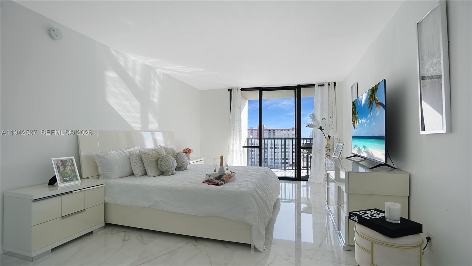 AVANT GARDE CONDO - Residential