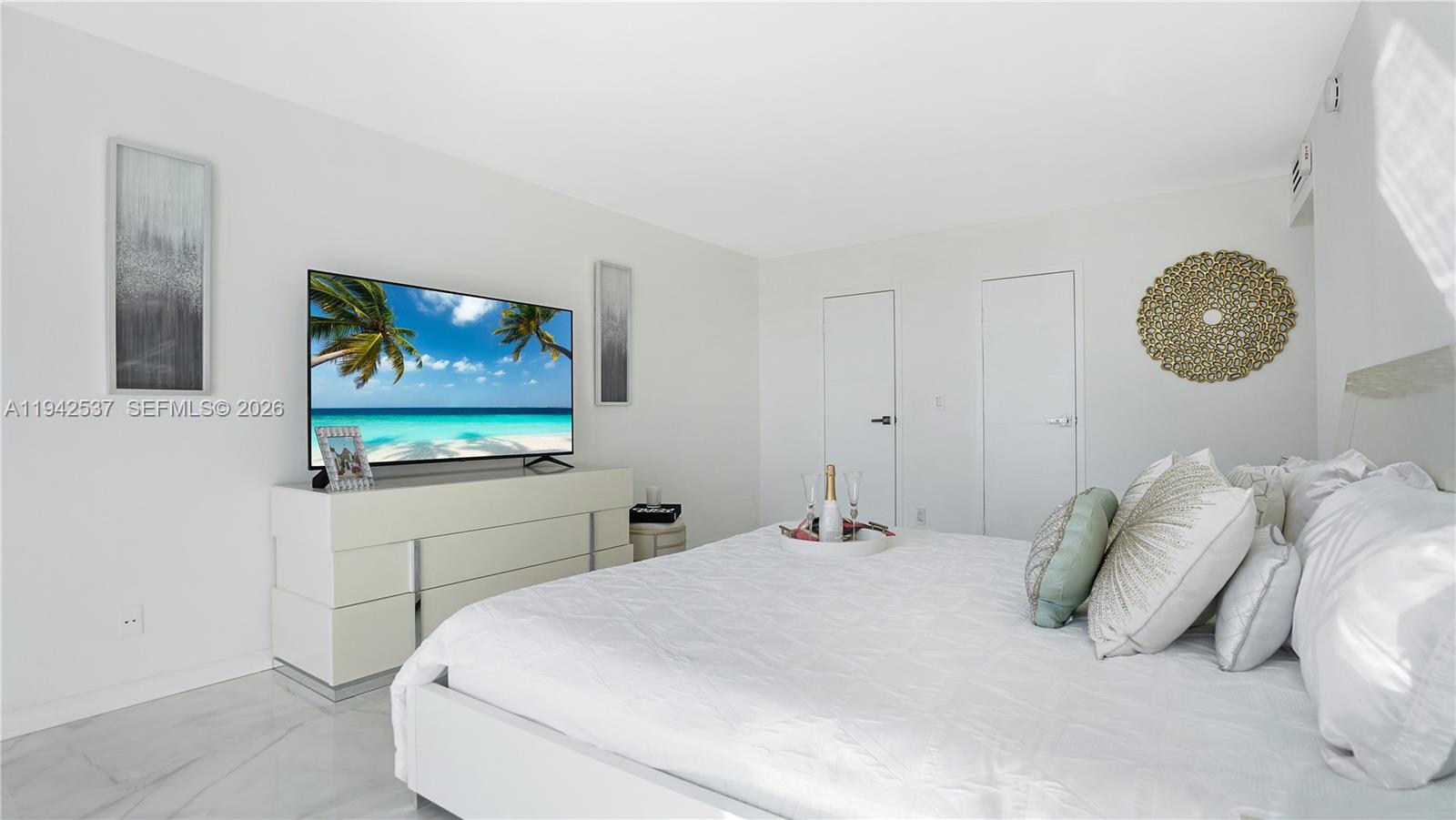 AVANT GARDE CONDO - Residential