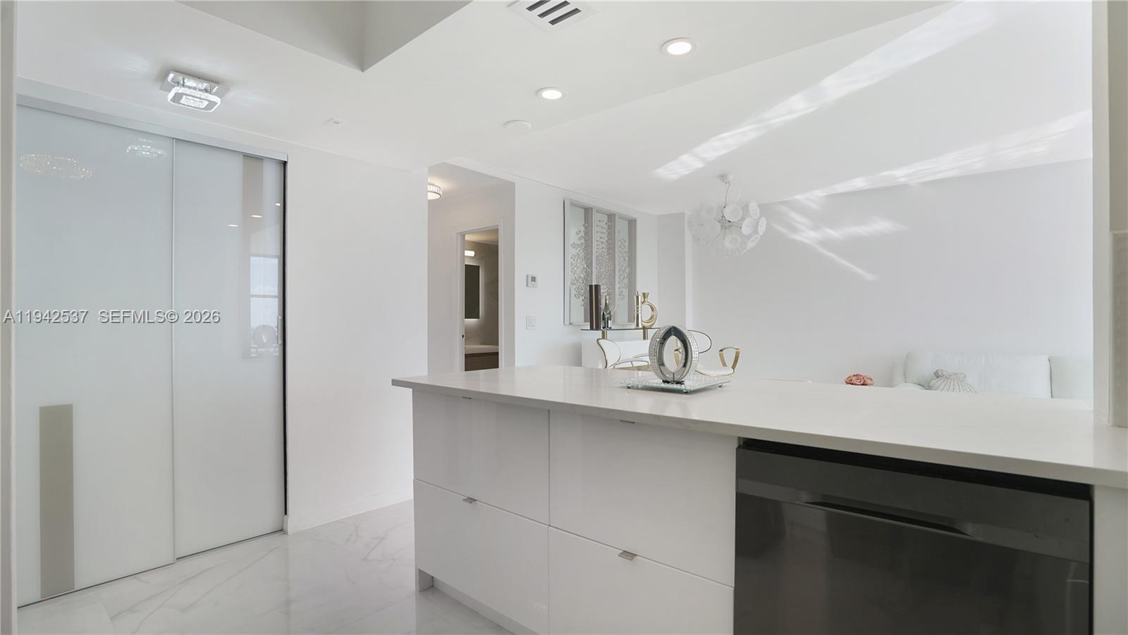 AVANT GARDE CONDO - Residential