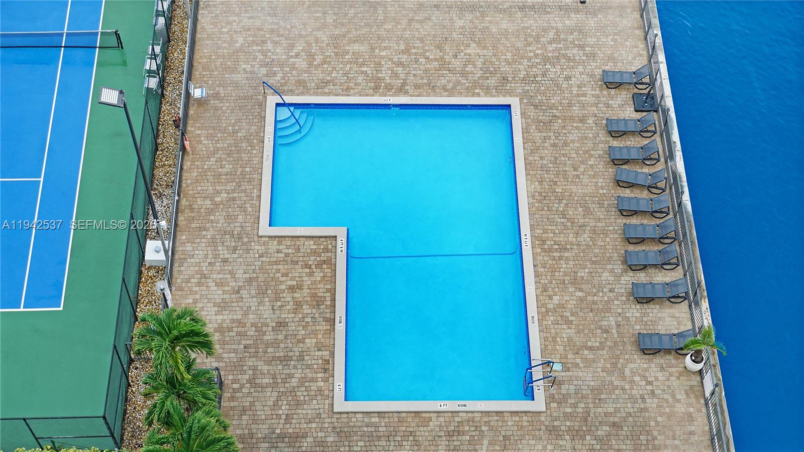 AVANT GARDE CONDO - Residential