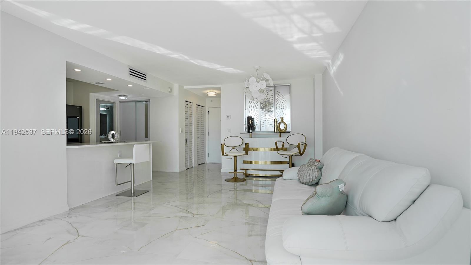 2017 S Ocean Dr 1206