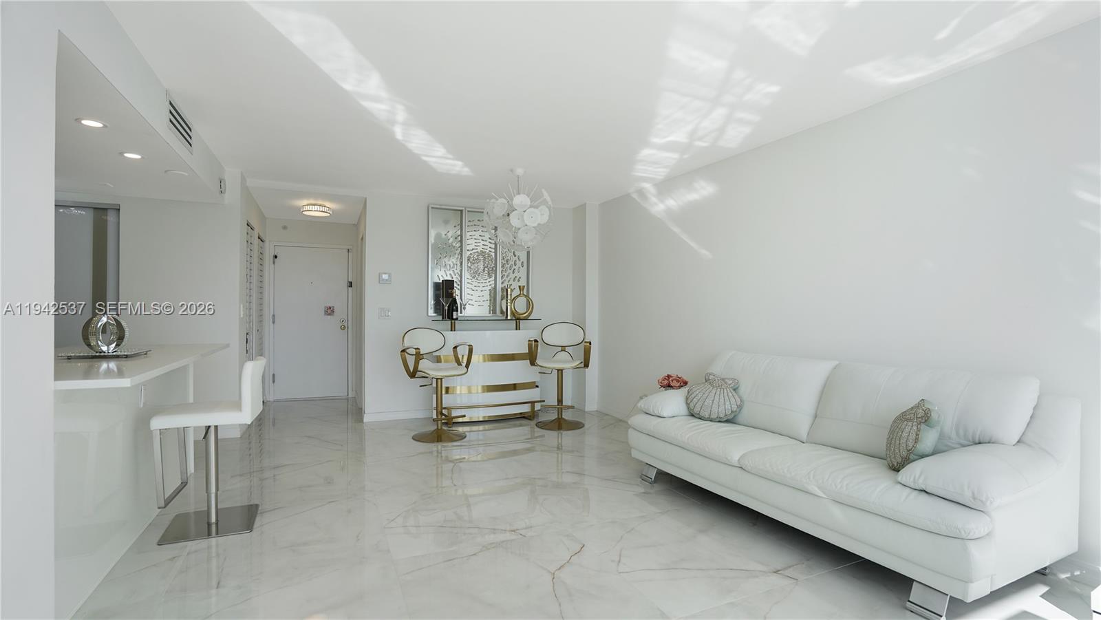 2017 S Ocean Dr 1206