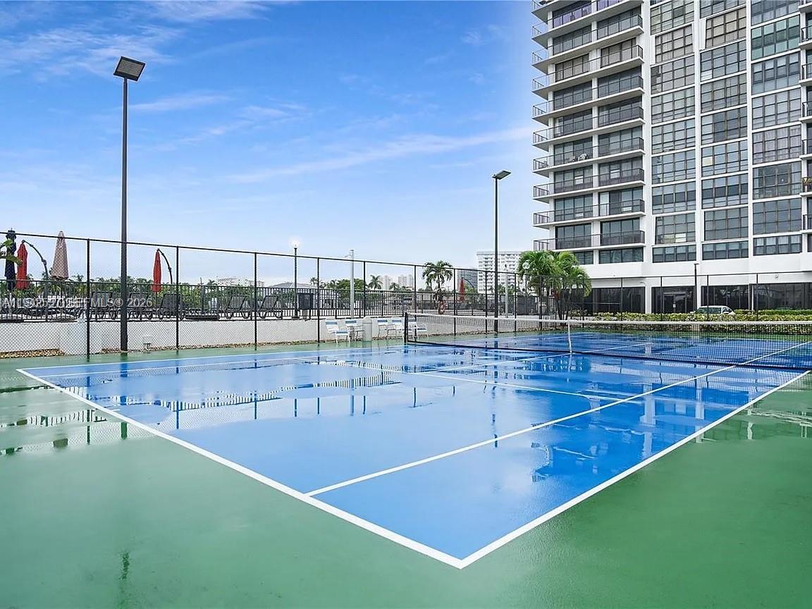 AVANT GARDE CONDO - Residential