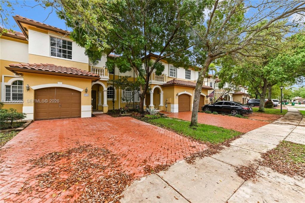 Photo of 5043 SW 140th Ter, Miramar, FL 33027 (MLS # A11986089)