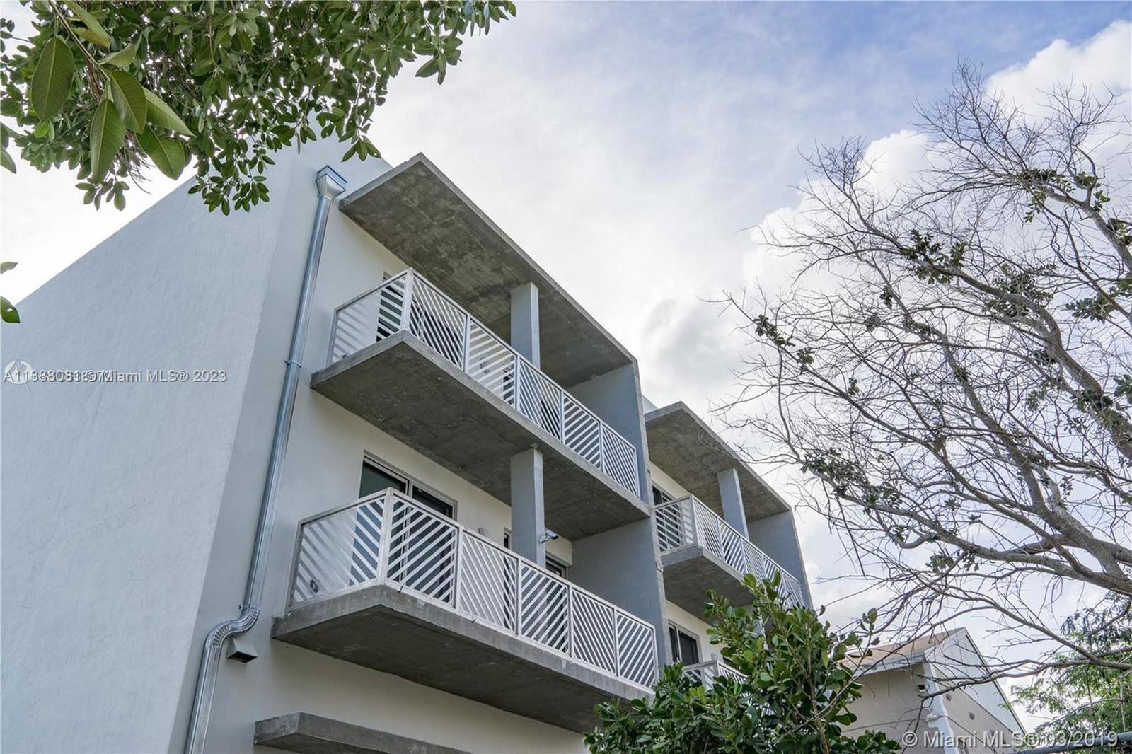 CITY OF MIAMI SOUTH - Residential Lease