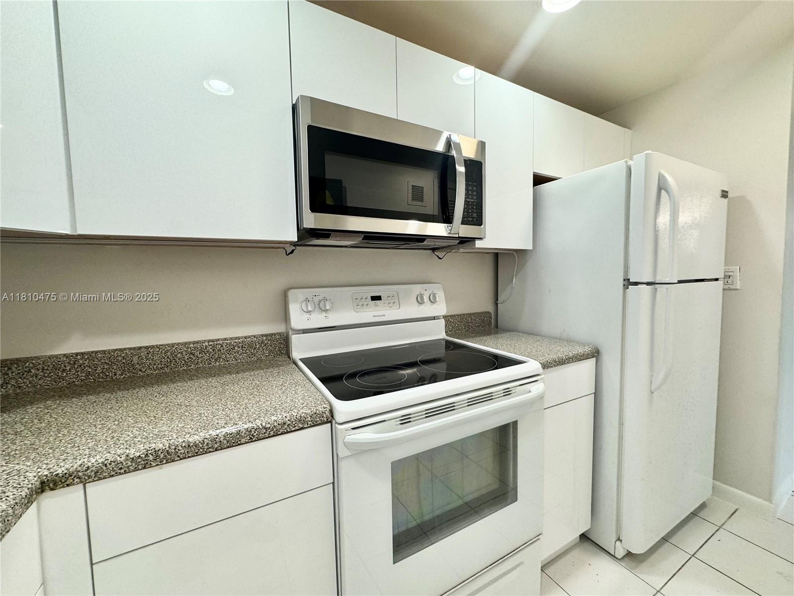 200 S Birch Rd 304