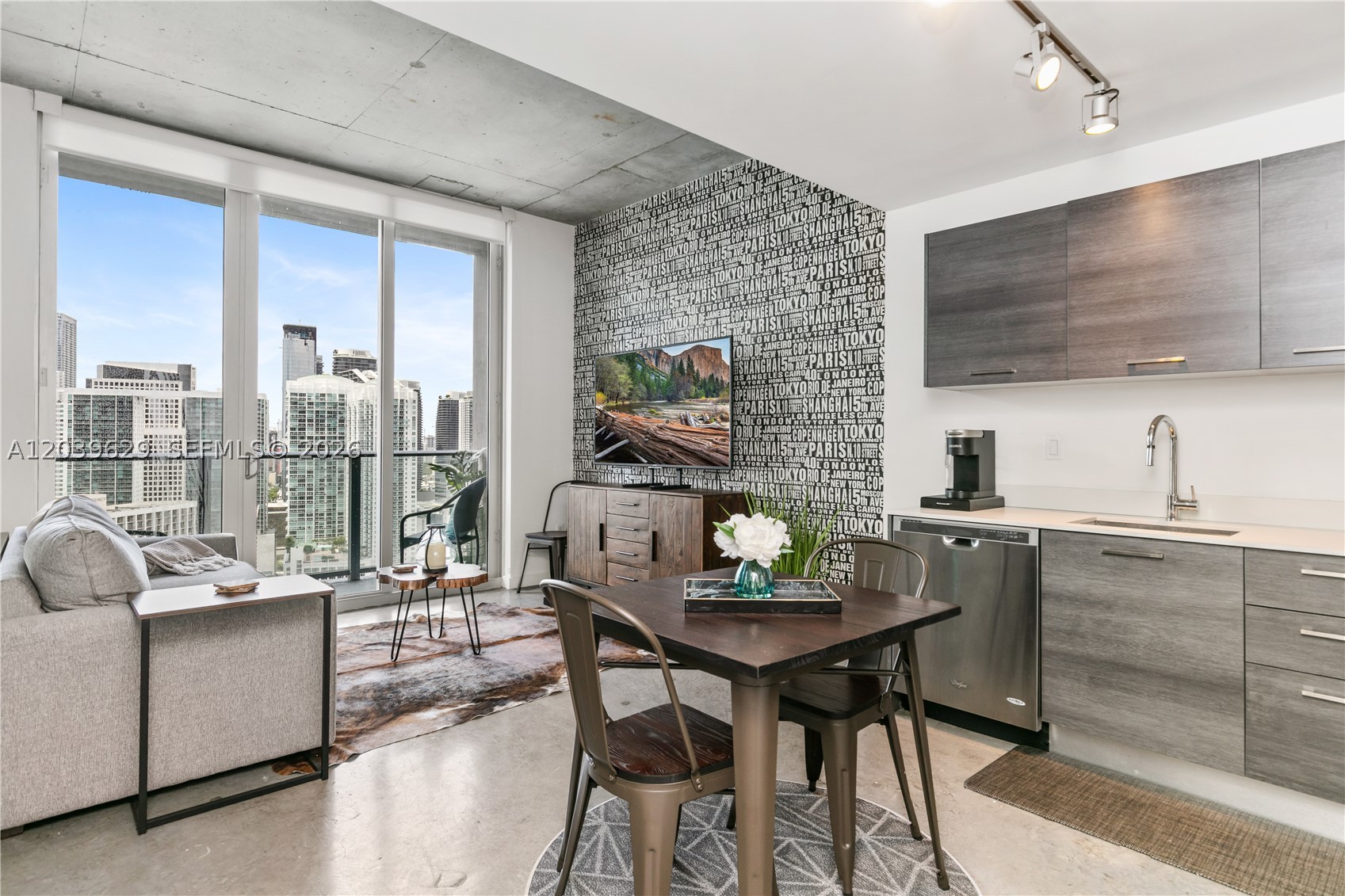 151 SE 1st St 3103