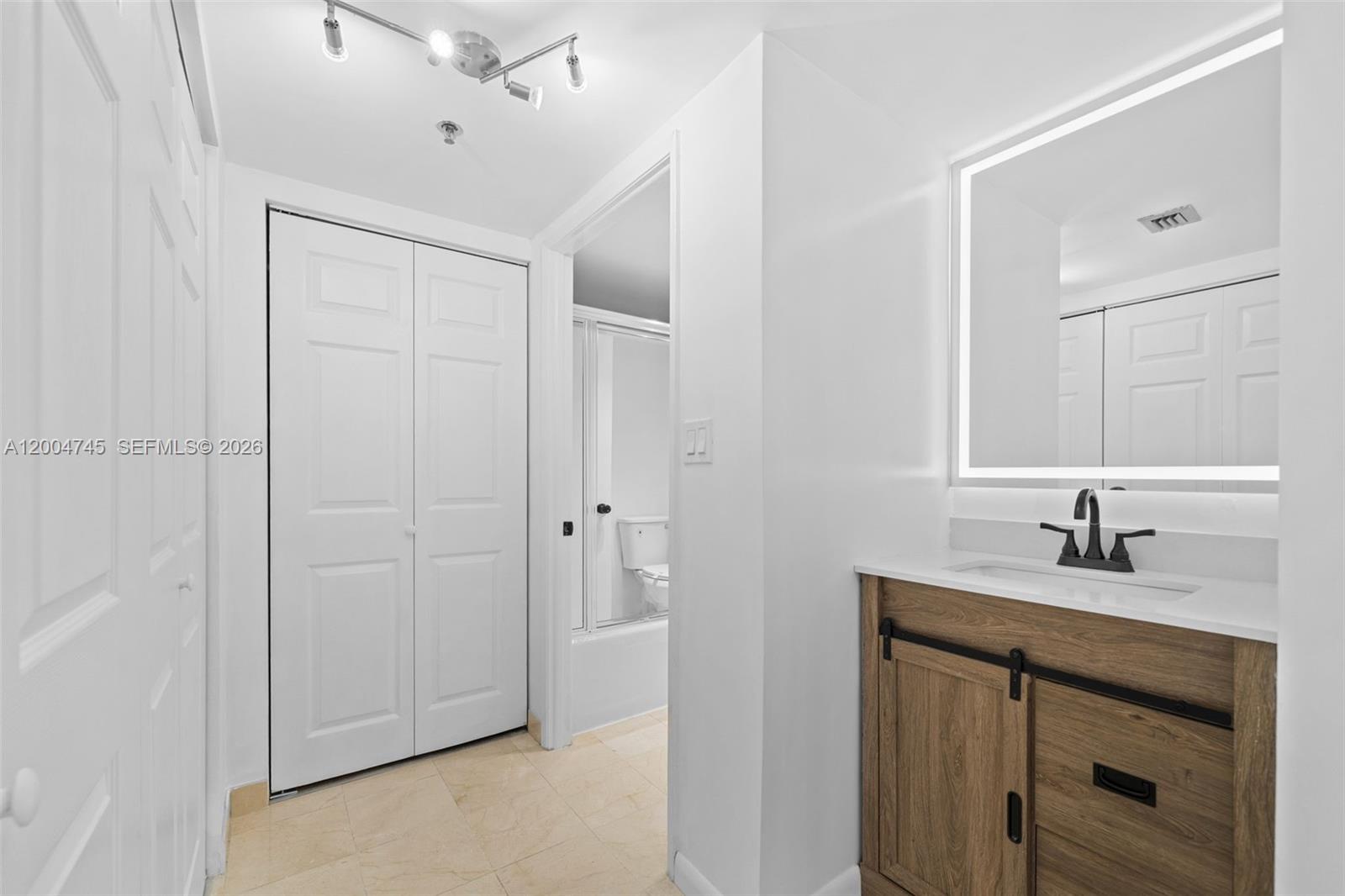 WATERVIEW CONDO - Residential