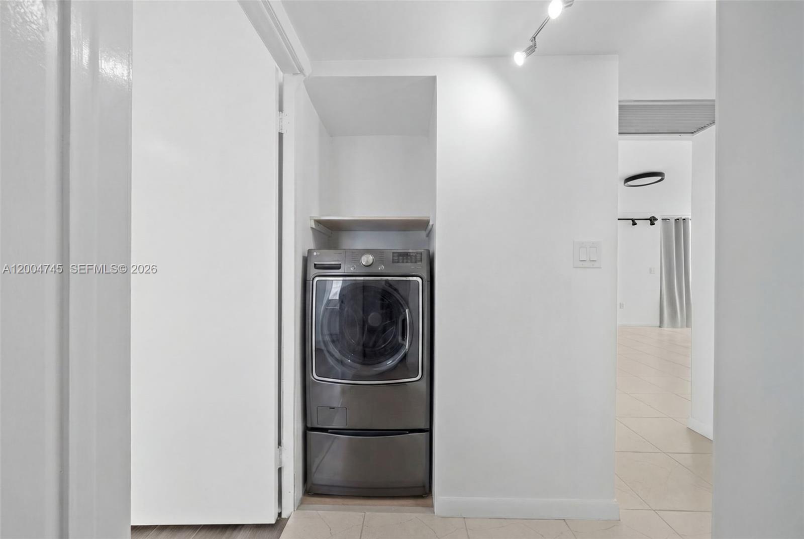 WATERVIEW CONDO - Residential