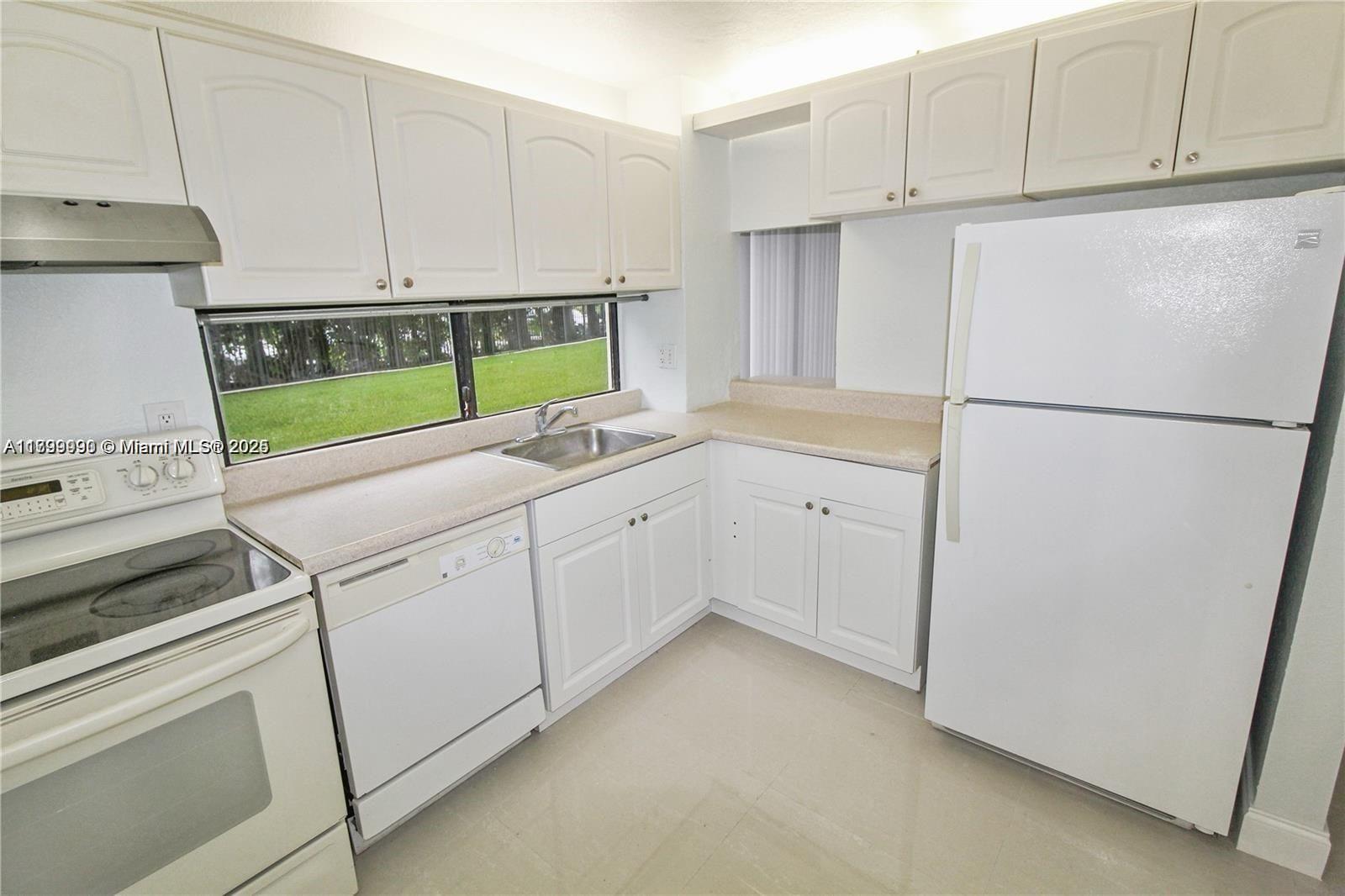 17021 N Bay Rd 105
