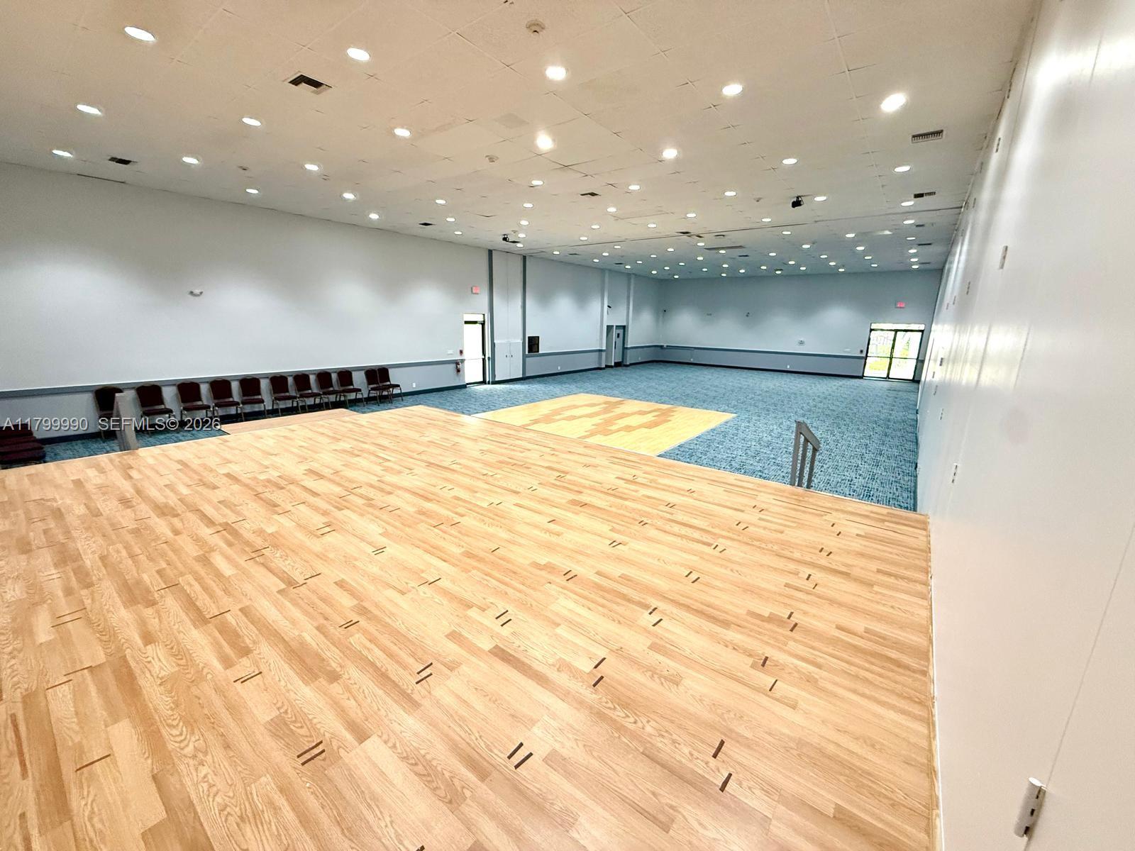 PLAZA OF AMERICAS CONDO P - Residential