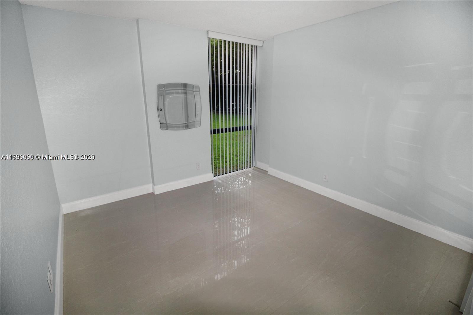 17021 N Bay Rd 105