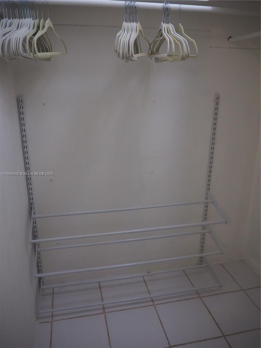 GOLDEN DREAMS CONDO - Residential Lease