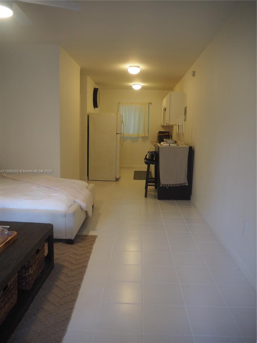 GOLDEN DREAMS CONDO - Residential Lease