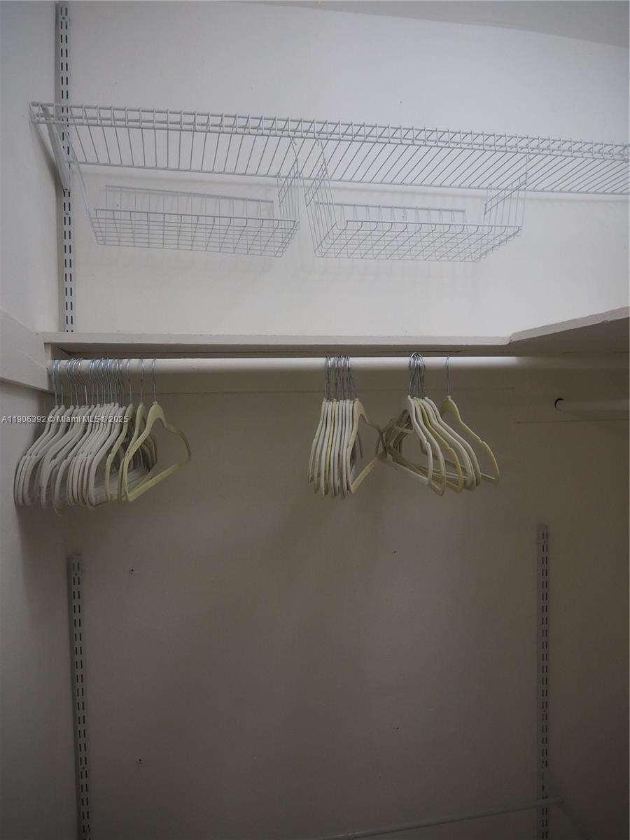 GOLDEN DREAMS CONDO - Residential Lease