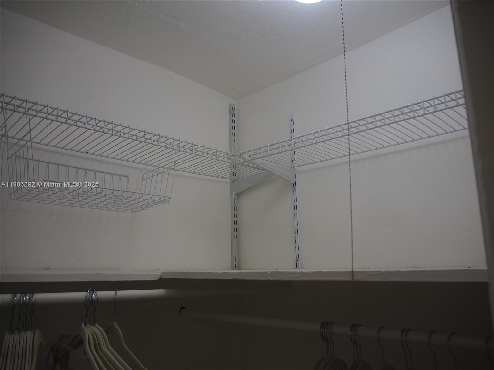 GOLDEN DREAMS CONDO - Residential Lease