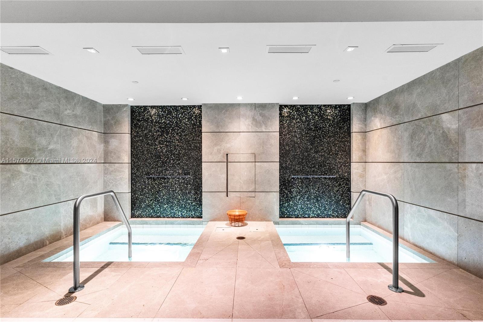 1010 BRICKELL CONDO - Residential