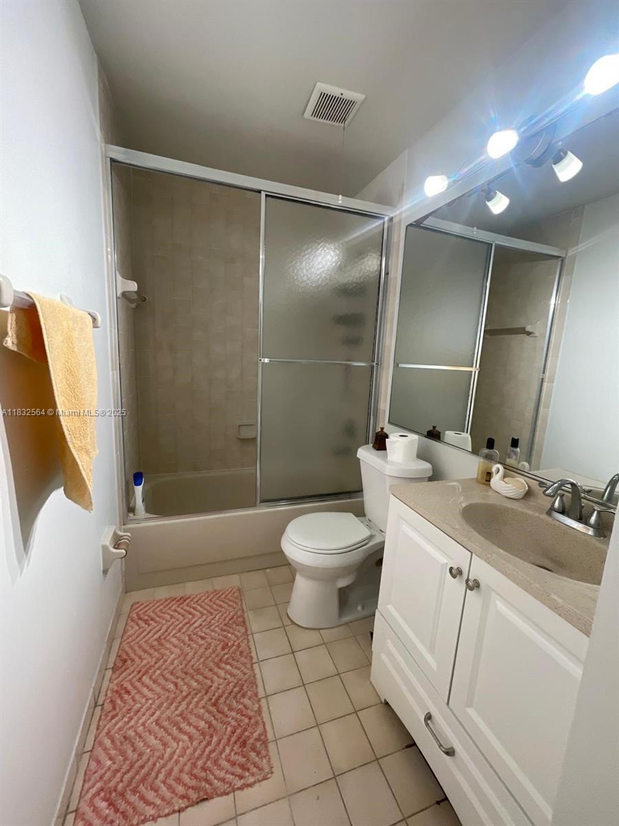 ALAMEDA IV WEST CONDO - Residential