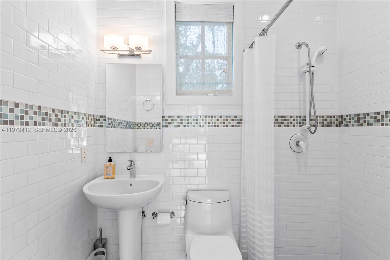 SNAPPER CREEK LAKES SUB - Residential