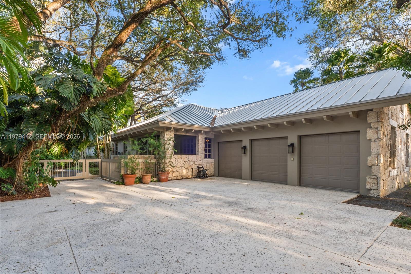 SNAPPER CREEK LAKES SUB - Residential