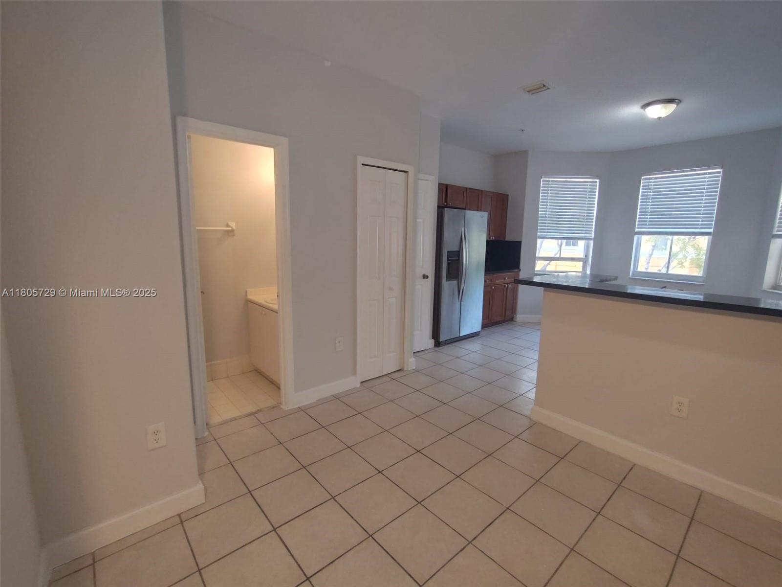 SHOMA TOWNHOMES AT ROYAL - Residential