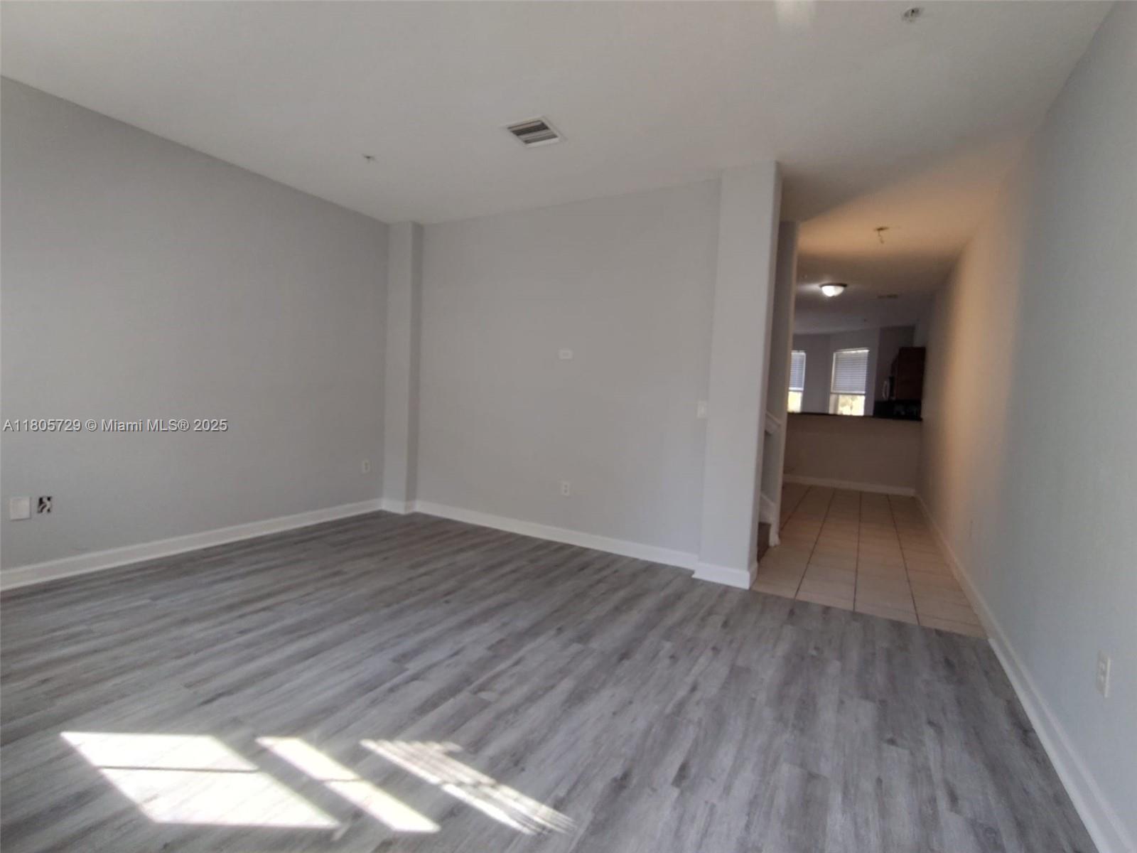 SHOMA TOWNHOMES AT ROYAL - Residential