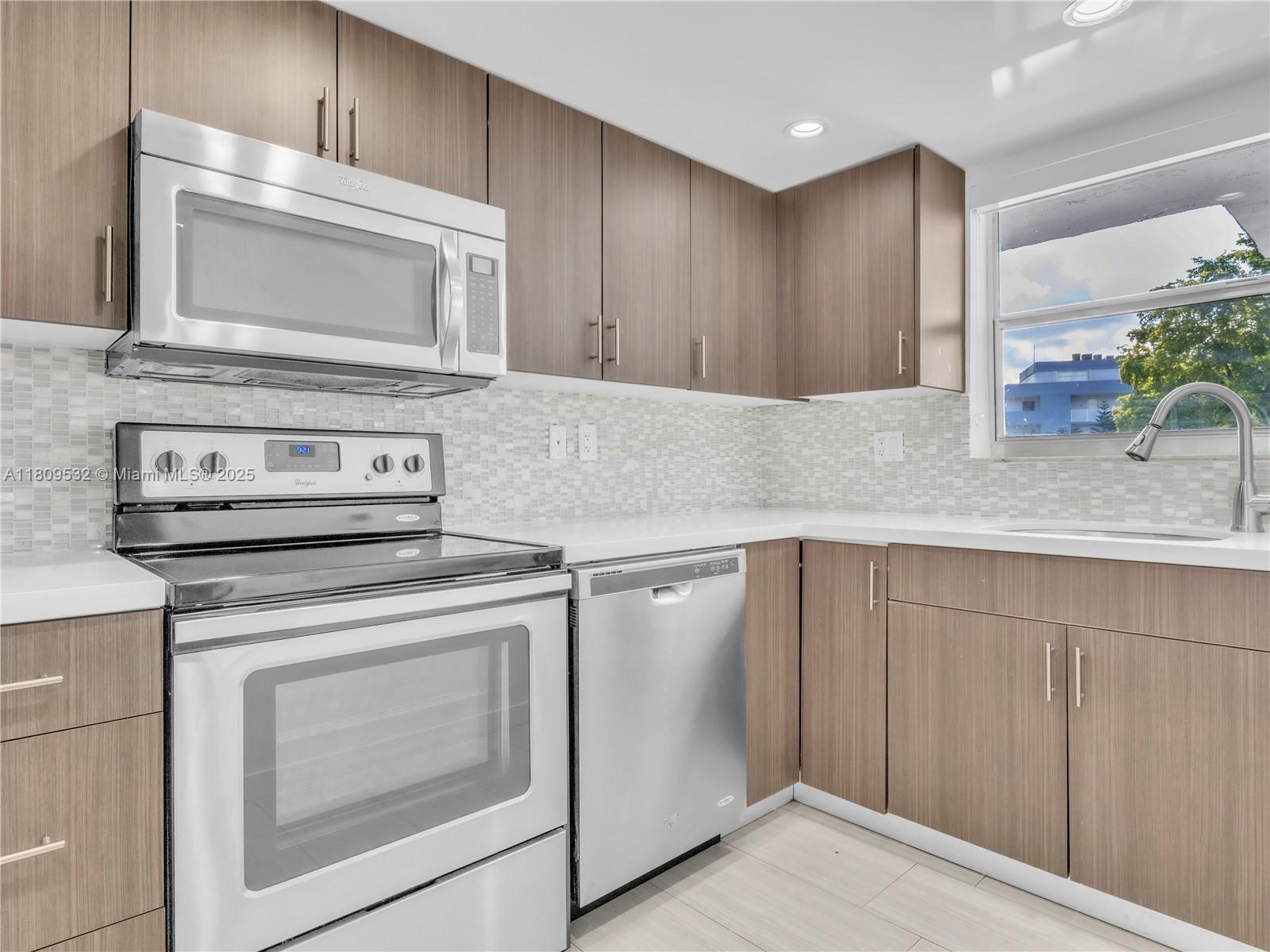 Rental Property at 9373 Fontainebleau Blvd K224, Miami, Broward County, Florida - Bedrooms: 1 
Bathrooms: 2  - $2,200 MO.
