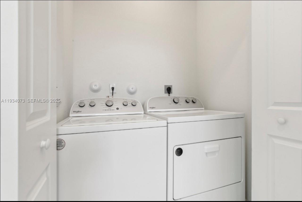 HOMESTEAD PARK OF COMMERC - Residential