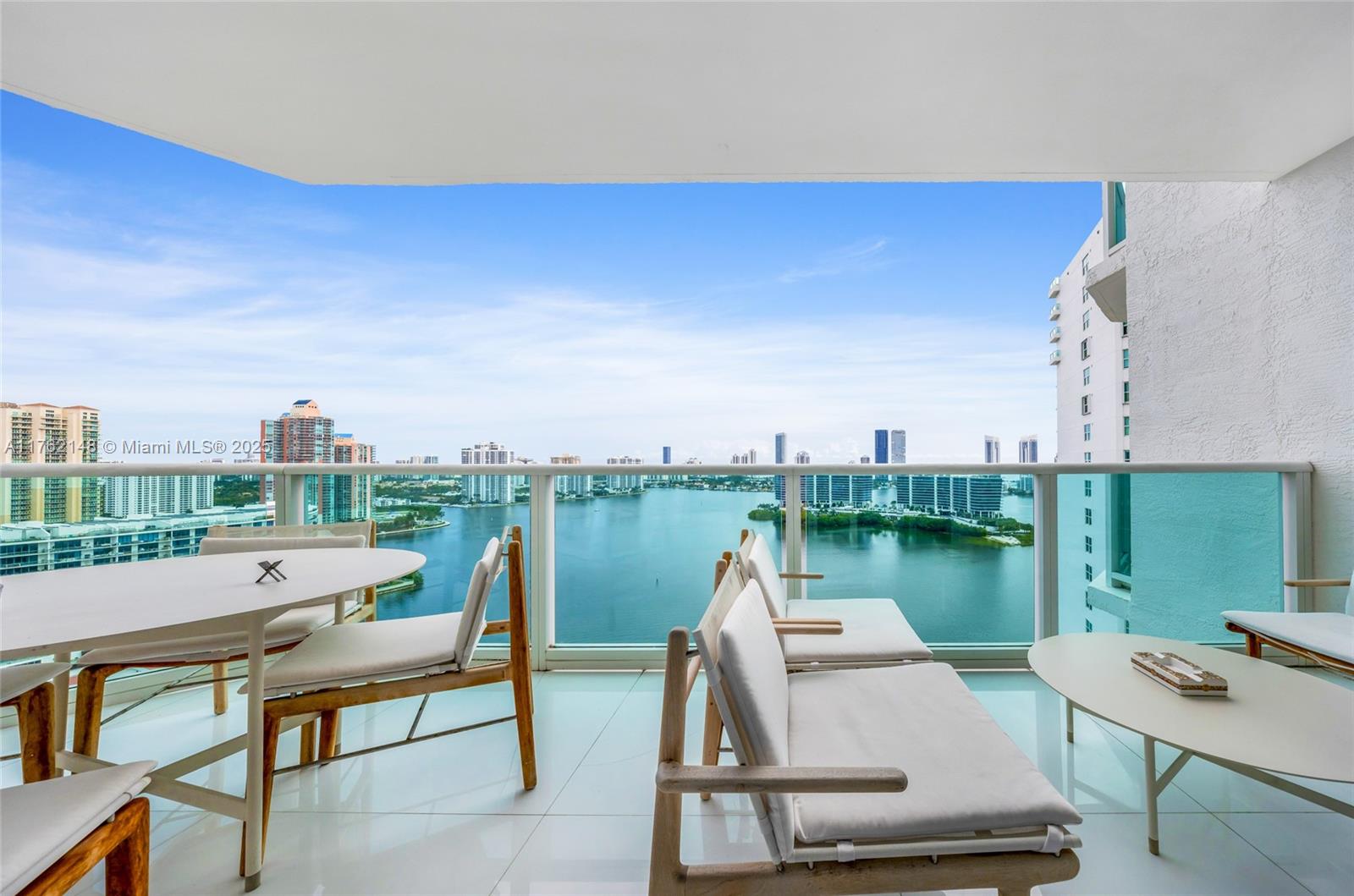 THE PENINSULA II CONDO - Residential